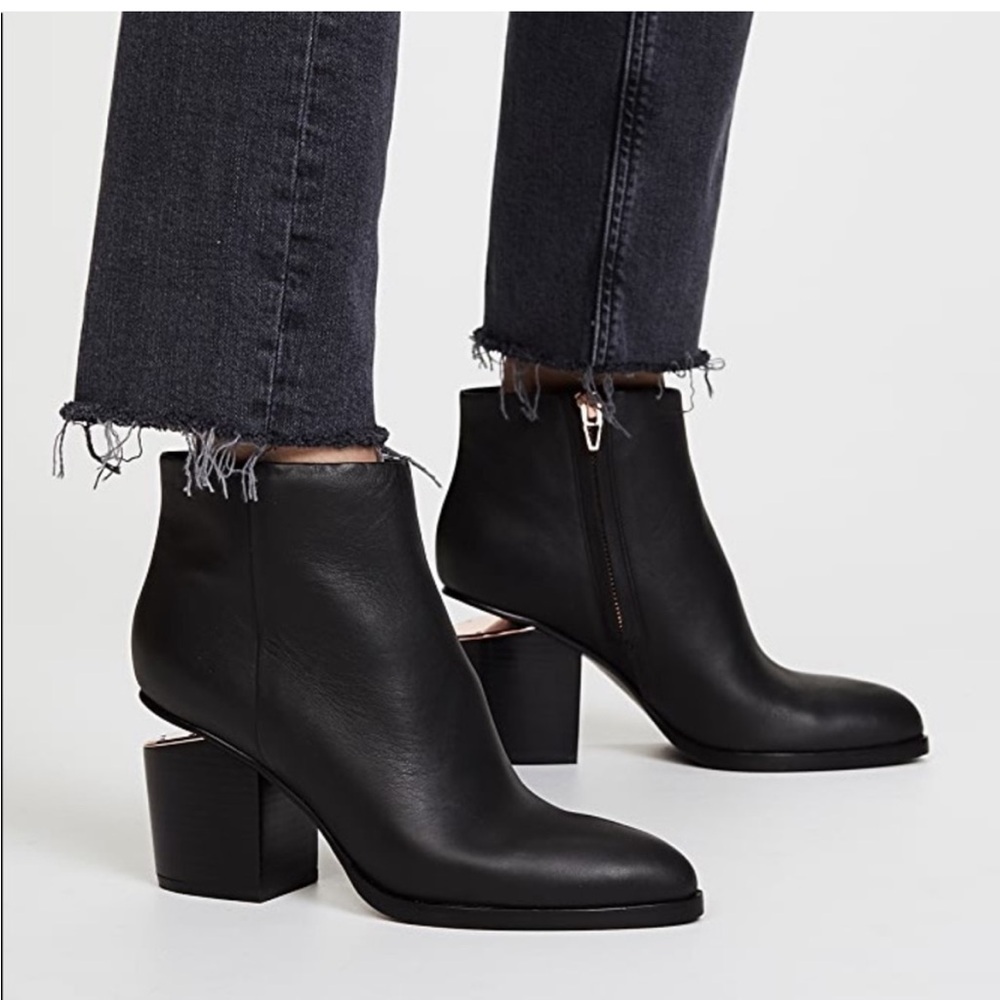 Alexander Wang “ Anna” cut out boots